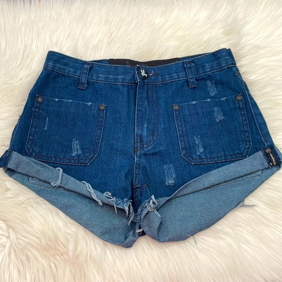 One Teaspoon Pants - ONE TEASPOON Patched Pocket Jean Shorts